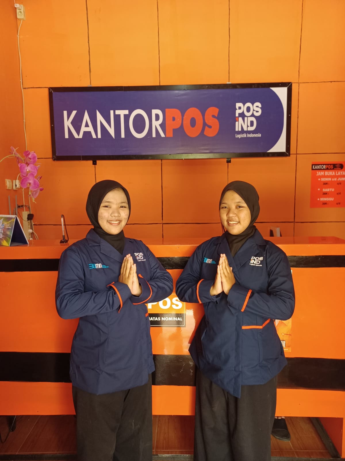 Tim Agen Pos Buana siap melayani pengiriman Anda